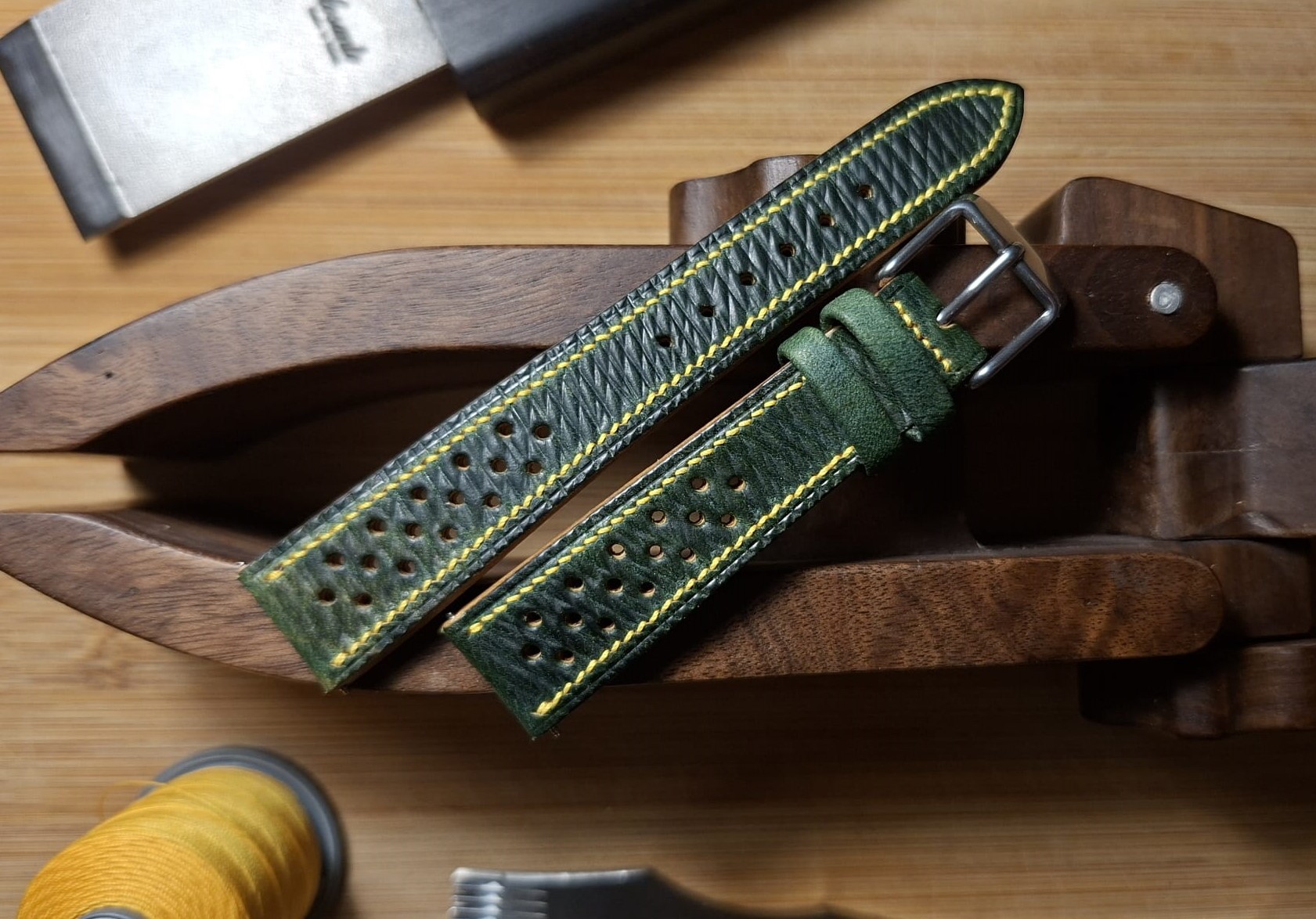 The Catharina horse leather strap